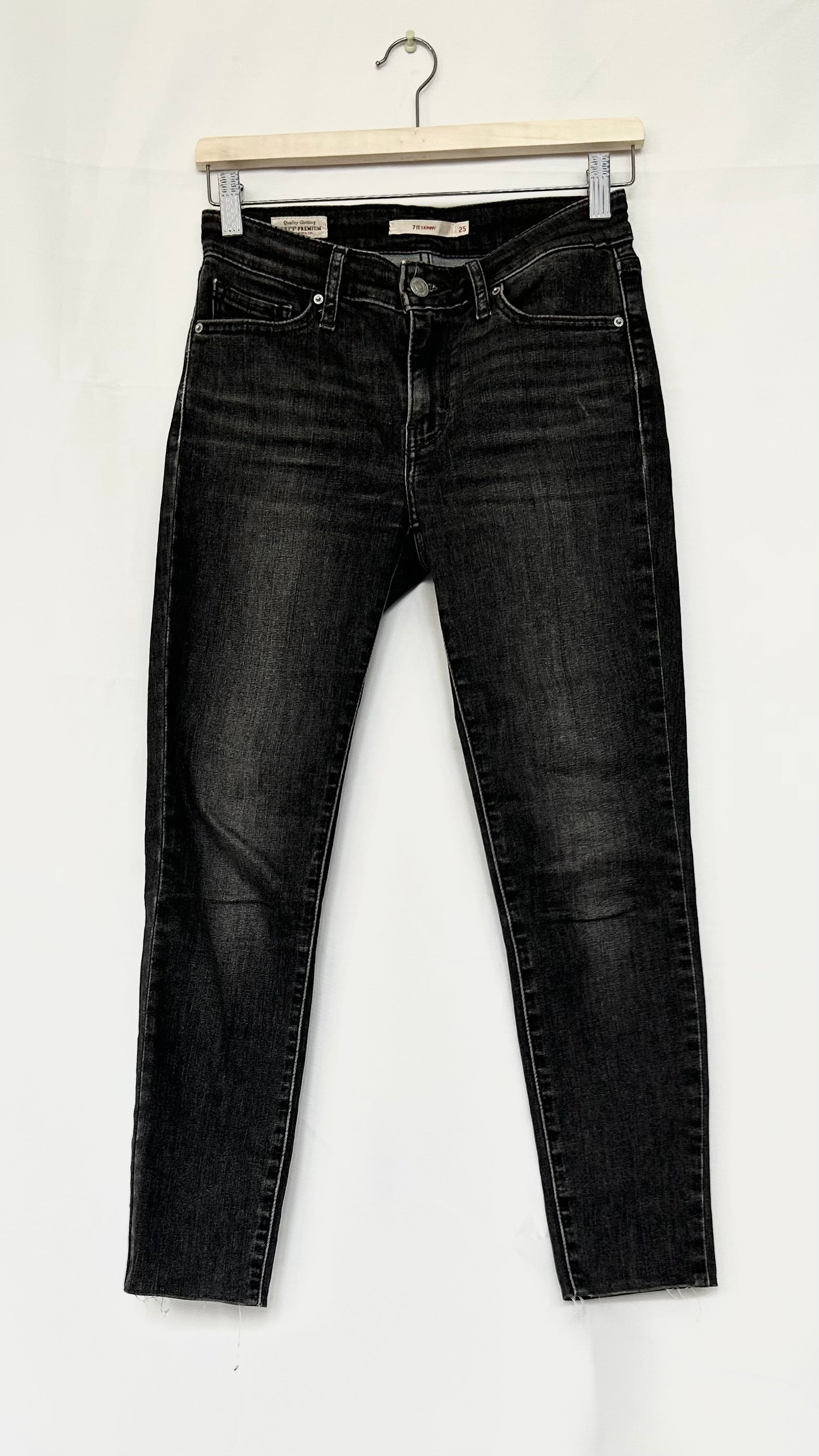 Levi's Stretch Skinny 711 W25 L32 – Bresó